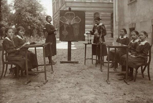 Botany class in Lviv in 1912