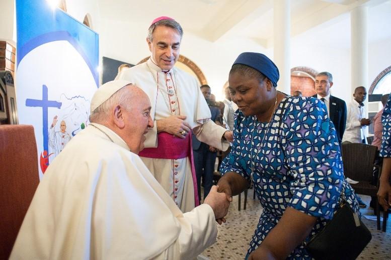 Pope Francis with RSCJ in the Democratic Republic of Congo