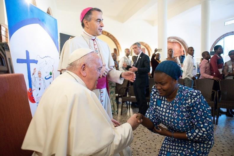 Pope Francis with RSCJ in the Democratic Republic of Congo