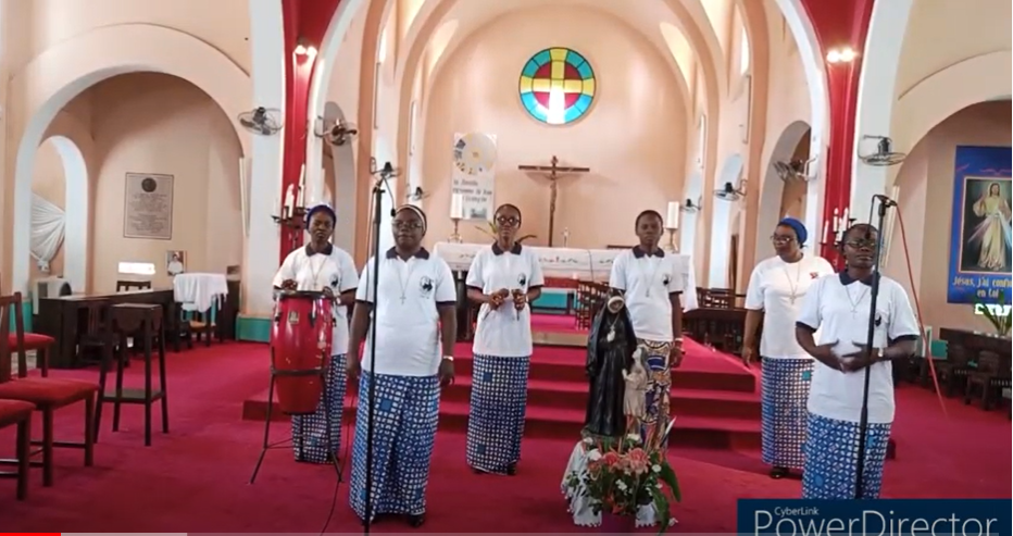 Community of Gombe DRC singing a song for Madeleine Sophie