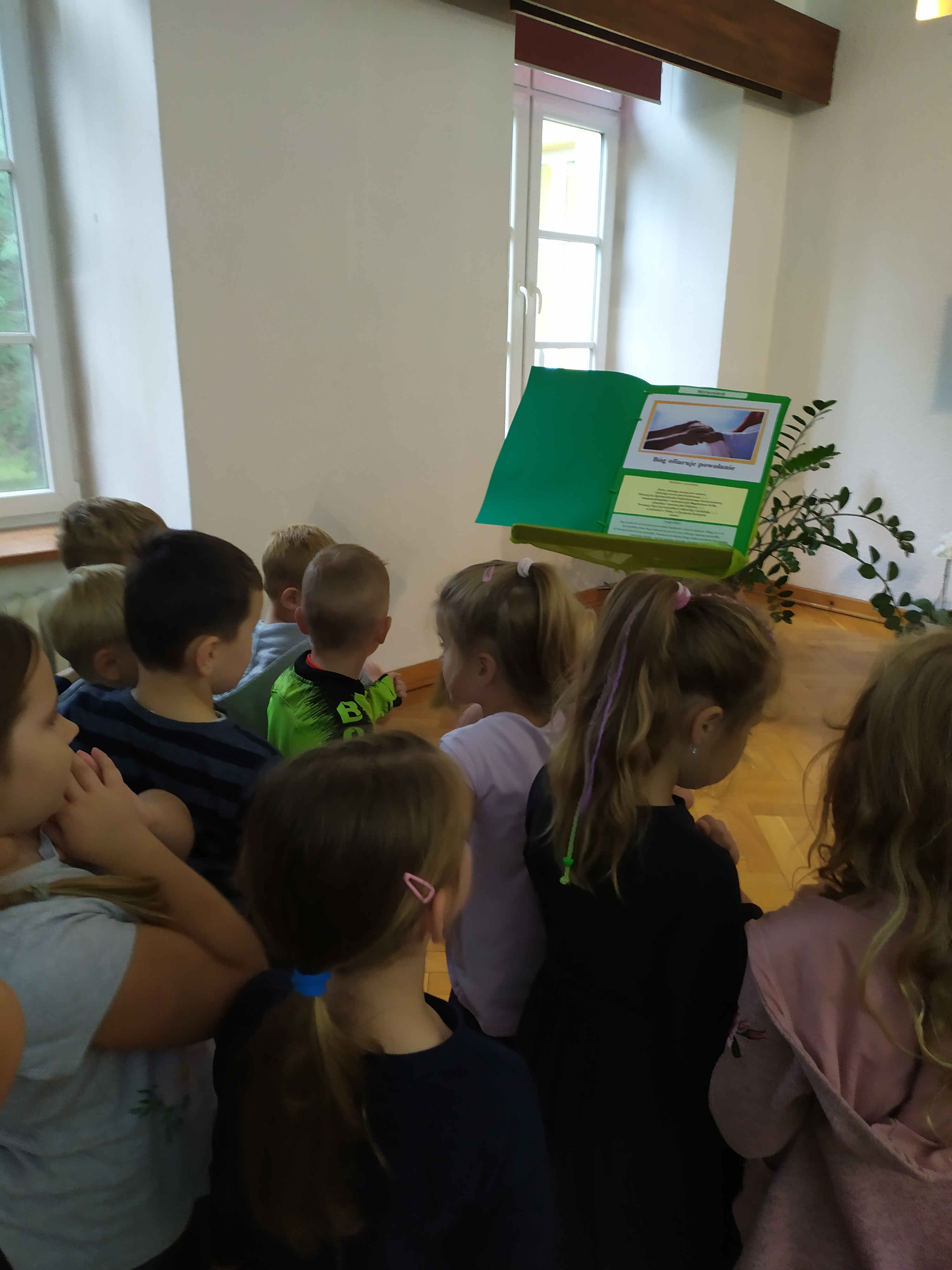 Children praying